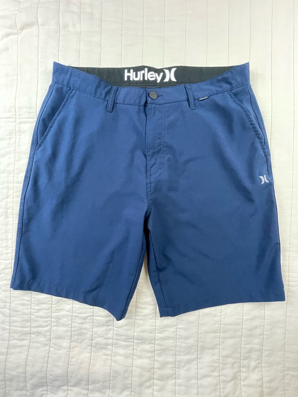 Hurley Men's Blue Flat-Front Performance Shorts 36W